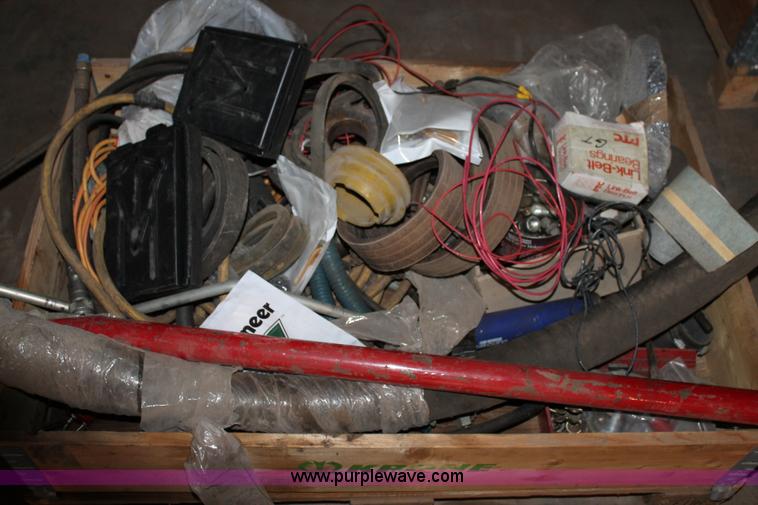 image for item J1432 Assorted parts and tools