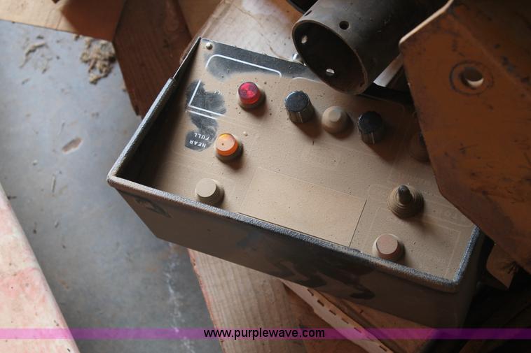 image for item J1433 Assorted parts and tools