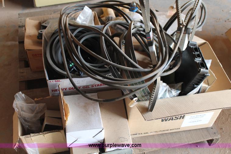 image for item J1433 Assorted parts and tools