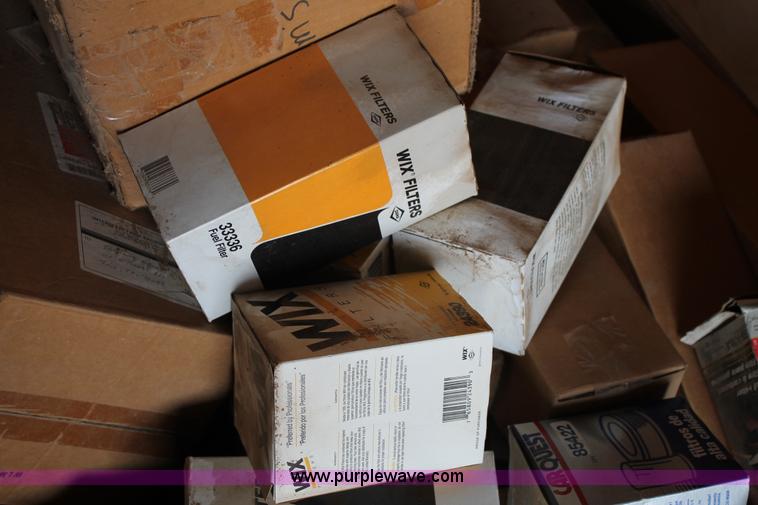 image for item J1433 Assorted parts and tools