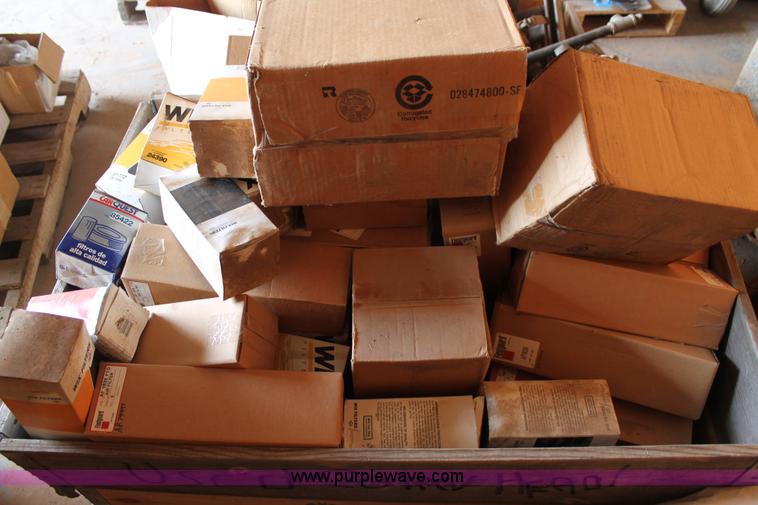 image for item J1433 Assorted parts and tools