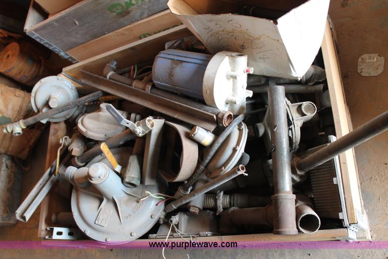 image for item J1433 Assorted parts and tools