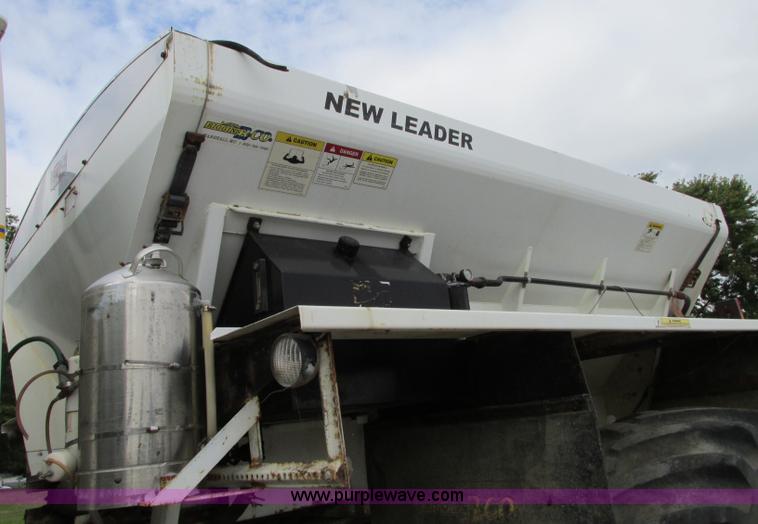 image for item J8716 2000 Sterling L8513 applicator truck