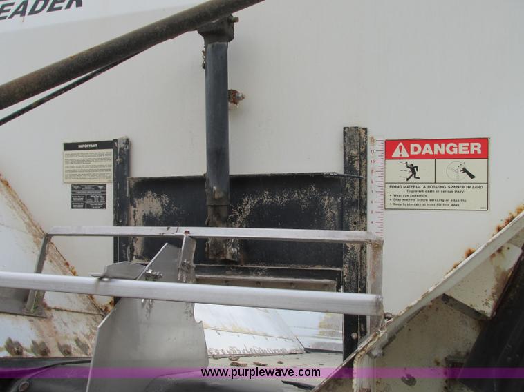 image for item J8716 2000 Sterling L8513 applicator truck