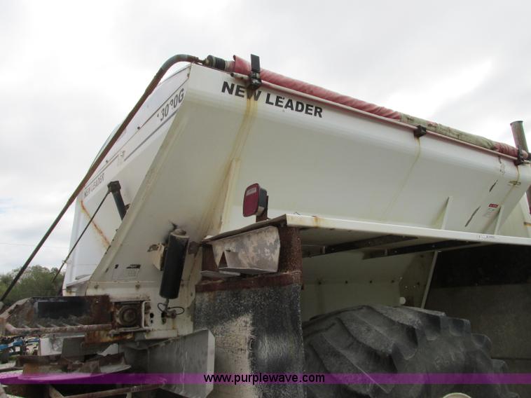 image for item J8716 2000 Sterling L8513 applicator truck