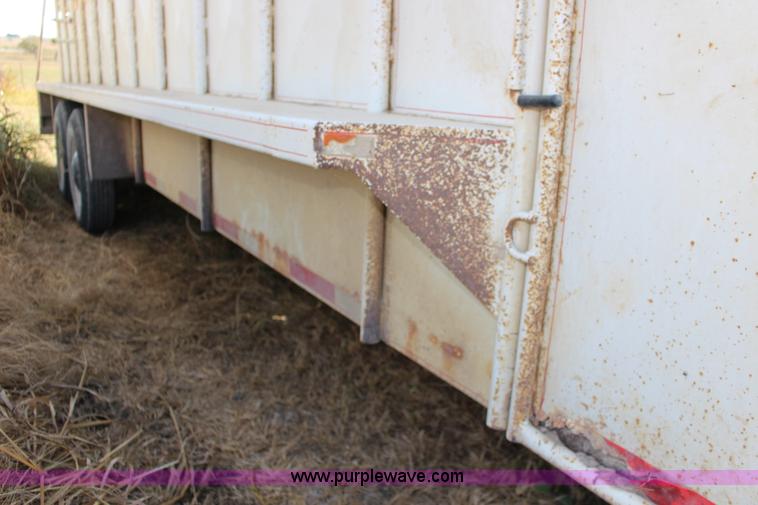 image for item K1200 2005 Coose livestock trailer