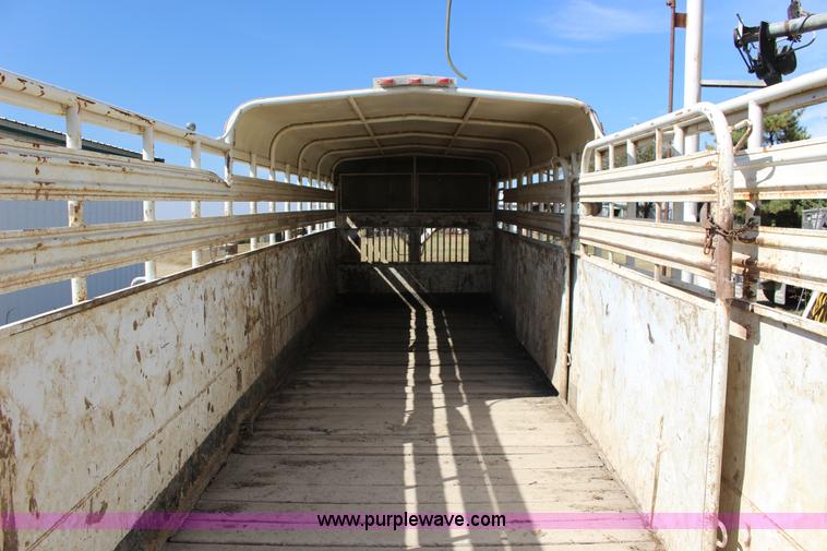 image for item K1200 2005 Coose livestock trailer