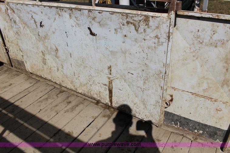 image for item K1200 2005 Coose livestock trailer