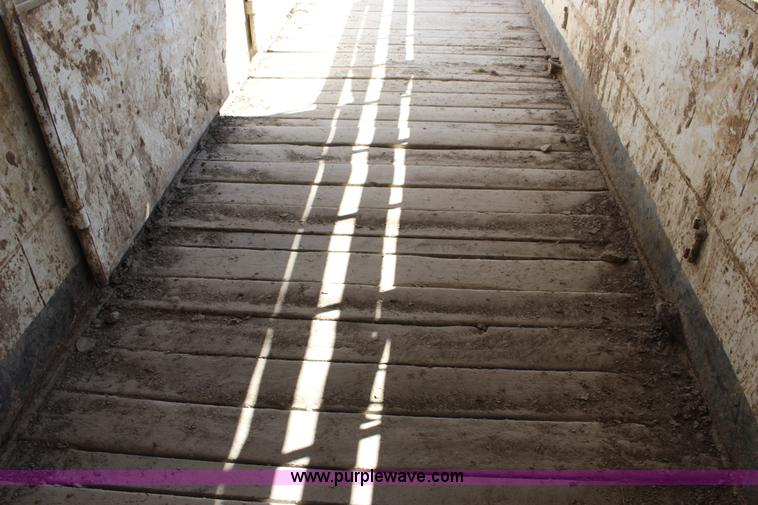 image for item K1200 2005 Coose livestock trailer