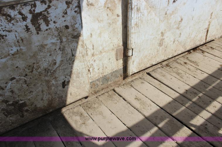 image for item K1200 2005 Coose livestock trailer