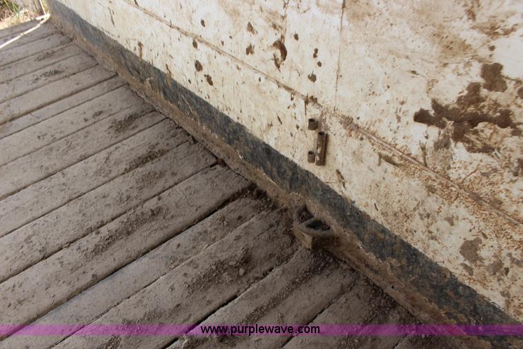 image for item K1200 2005 Coose livestock trailer