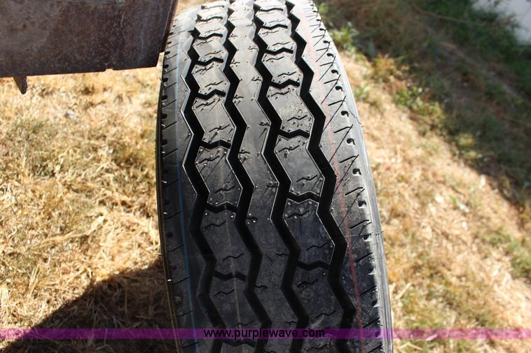 image for item K1200 2005 Coose livestock trailer