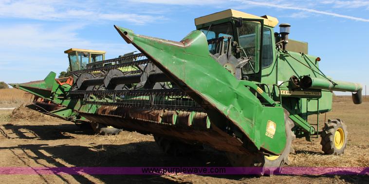 image for item K1202 John Deere 7700 RWA combine