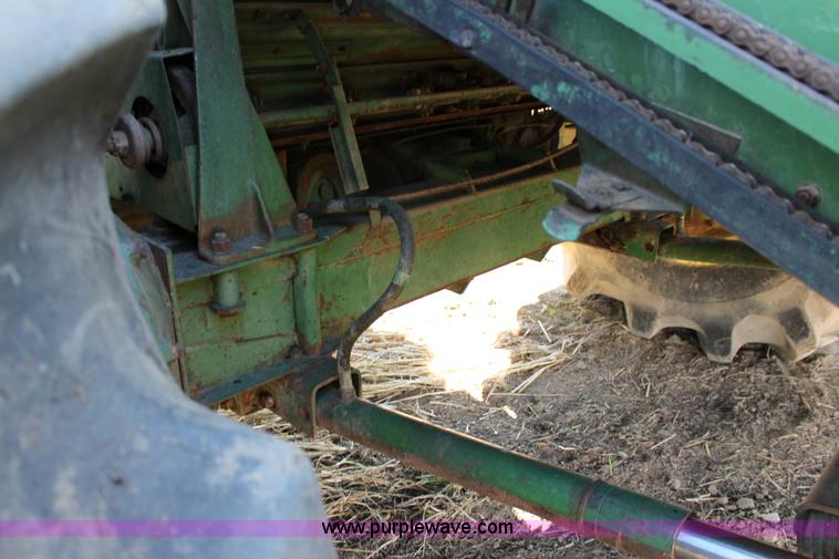 image for item K1202 John Deere 7700 RWA combine