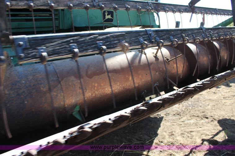 image for item K1202 John Deere 7700 RWA combine