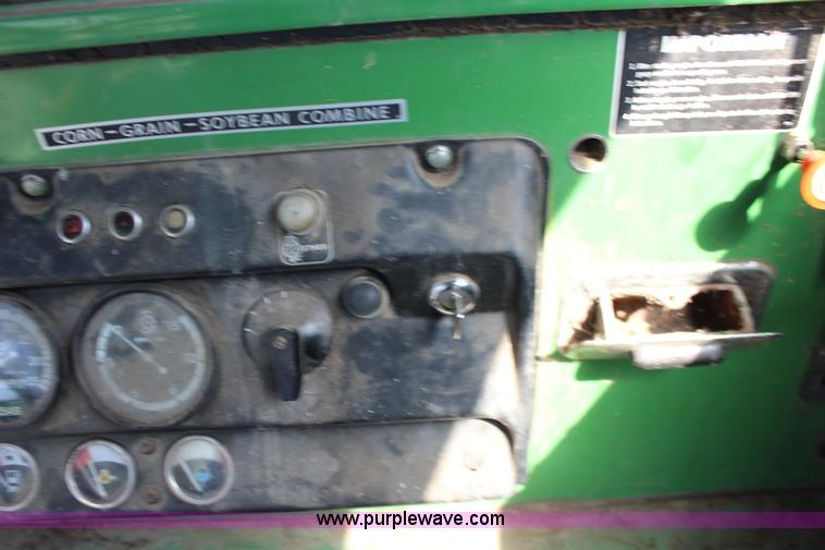 image for item K1202 John Deere 7700 RWA combine