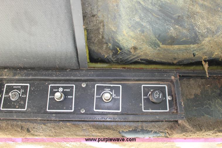 image for item K1202 John Deere 7700 RWA combine