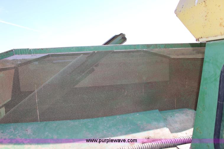 image for item K1202 John Deere 7700 RWA combine