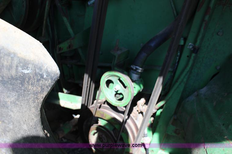 image for item K1202 John Deere 7700 RWA combine