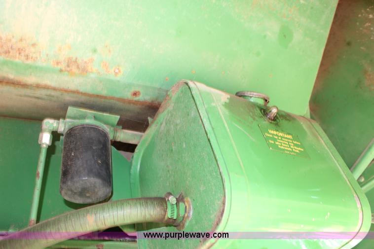 image for item K1202 John Deere 7700 RWA combine