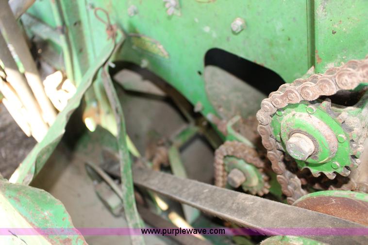 image for item K1202 John Deere 7700 RWA combine