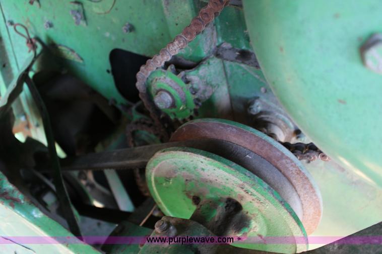 image for item K1202 John Deere 7700 RWA combine