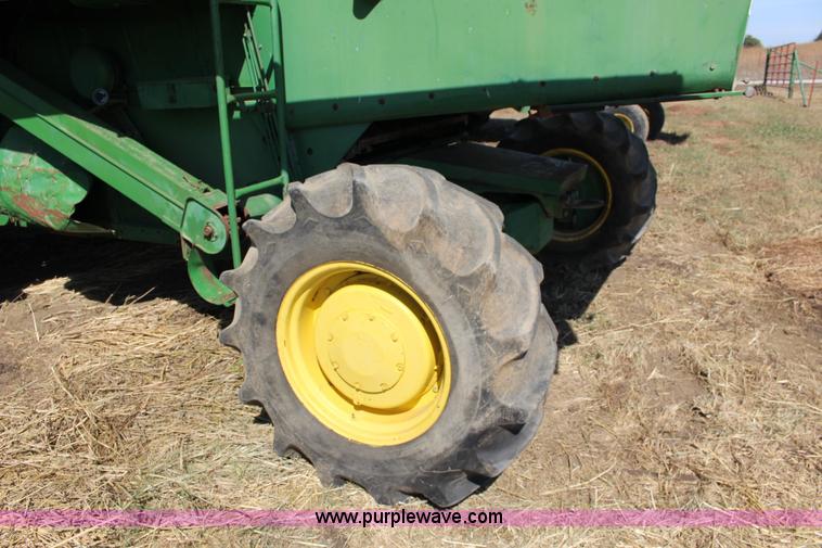 image for item K1202 John Deere 7700 RWA combine