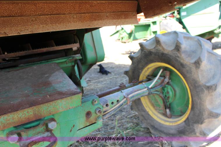 image for item K1202 John Deere 7700 RWA combine