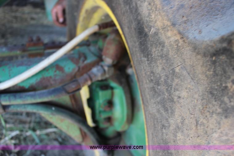 image for item K1202 John Deere 7700 RWA combine