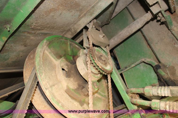 image for item K1202 John Deere 7700 RWA combine