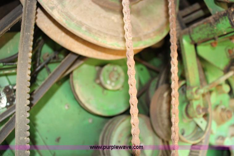 image for item K1202 John Deere 7700 RWA combine