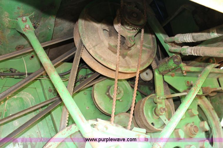 image for item K1202 John Deere 7700 RWA combine