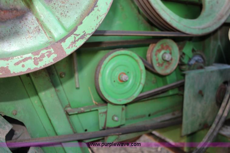 image for item K1202 John Deere 7700 RWA combine