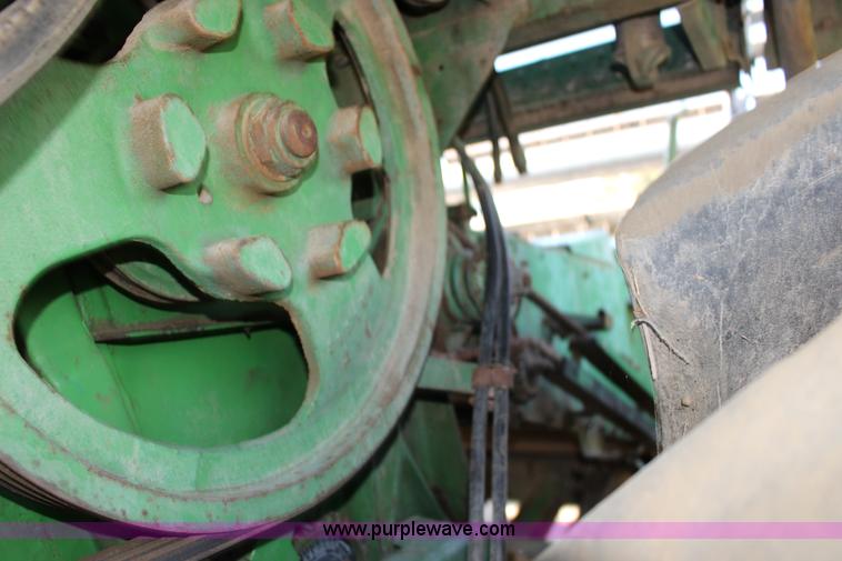 image for item K1202 John Deere 7700 RWA combine