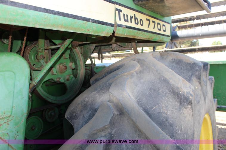 image for item K1202 John Deere 7700 RWA combine