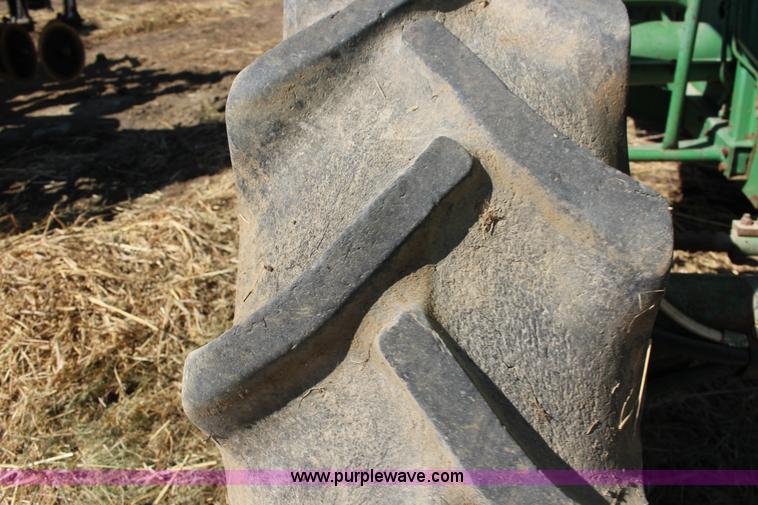 image for item K1202 John Deere 7700 RWA combine