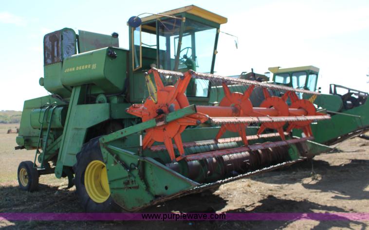 image for item K1203 John Deere 95 combine