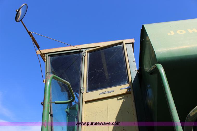image for item K1203 John Deere 95 combine