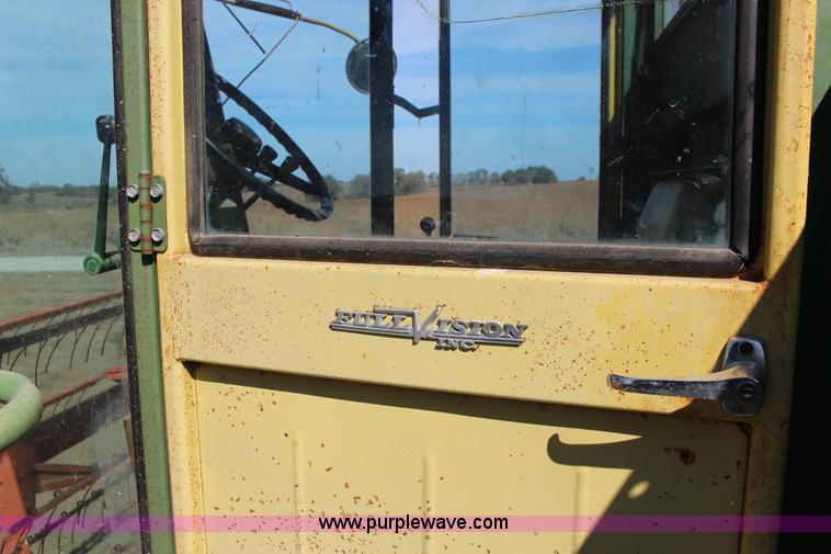 image for item K1203 John Deere 95 combine
