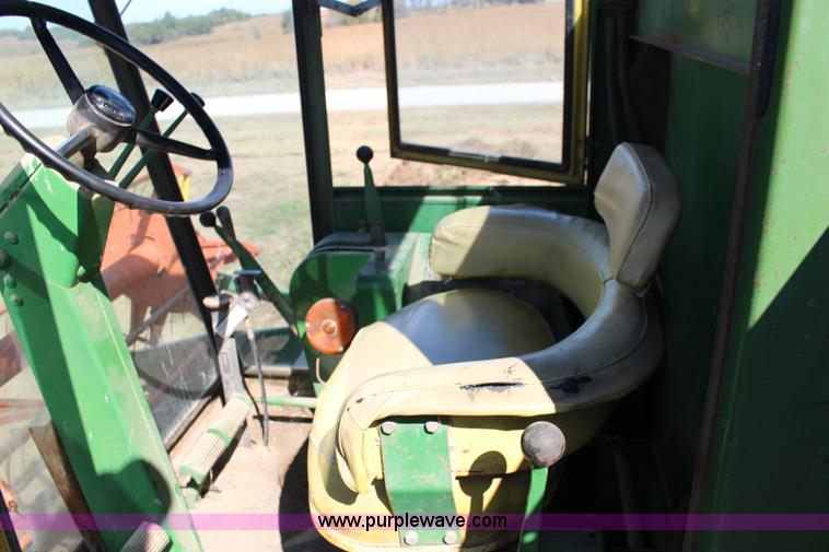 image for item K1203 John Deere 95 combine