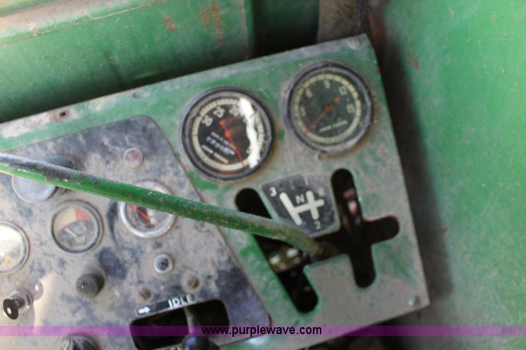 image for item K1203 John Deere 95 combine