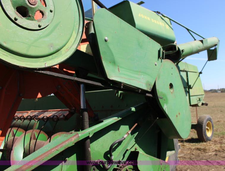 image for item K1203 John Deere 95 combine