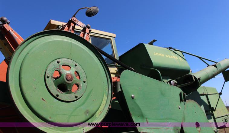 image for item K1203 John Deere 95 combine