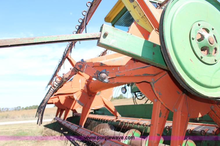 image for item K1203 John Deere 95 combine