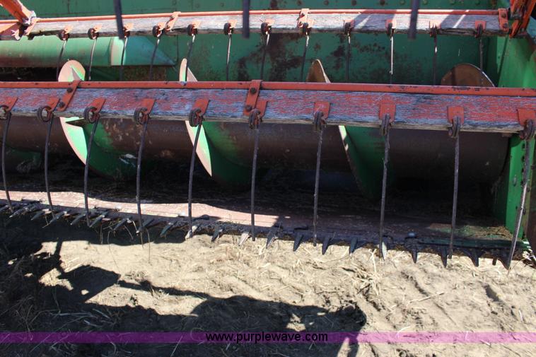 image for item K1203 John Deere 95 combine