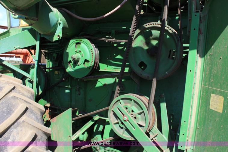 image for item K1203 John Deere 95 combine