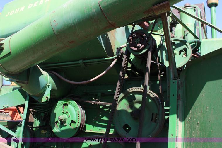 image for item K1203 John Deere 95 combine