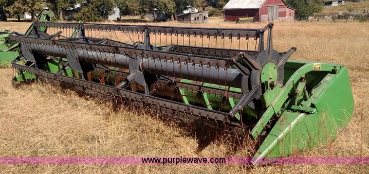 image for item K1233 John Deere 220 flex head