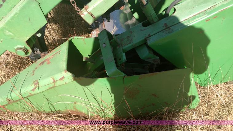 image for item K1233 John Deere 220 flex head