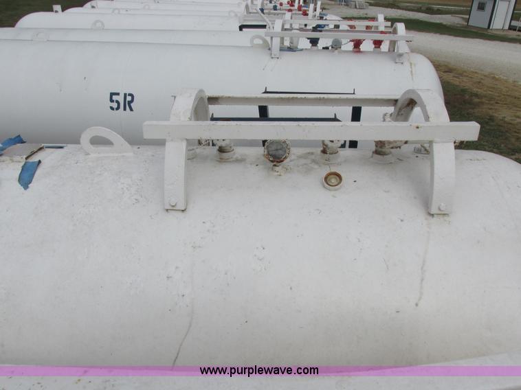 image for item K2204 Duo Lift anhydrous ammonia nurse tanks